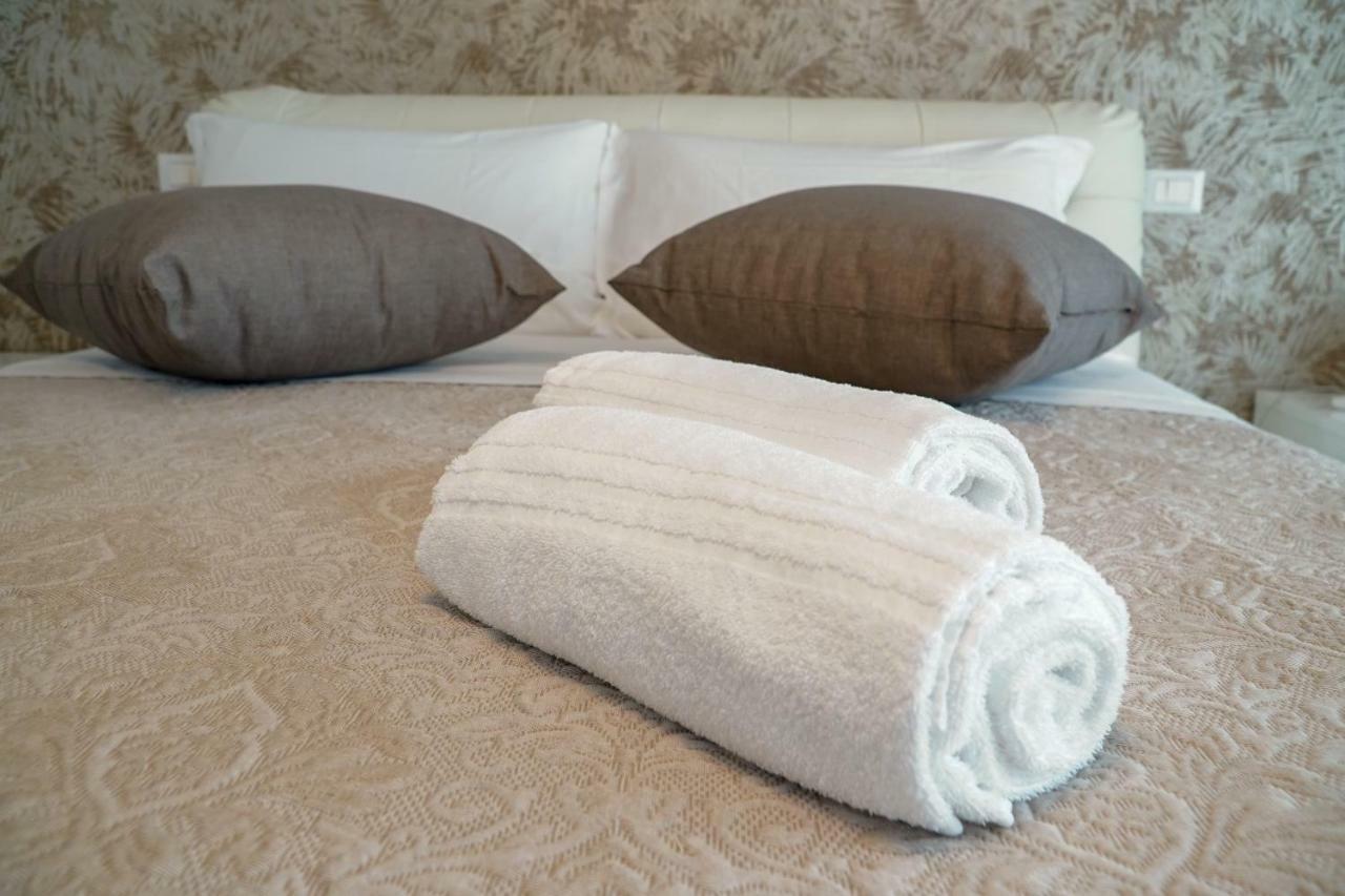 Bed and Breakfast Wojtyla Airport Барі Екстер'єр фото