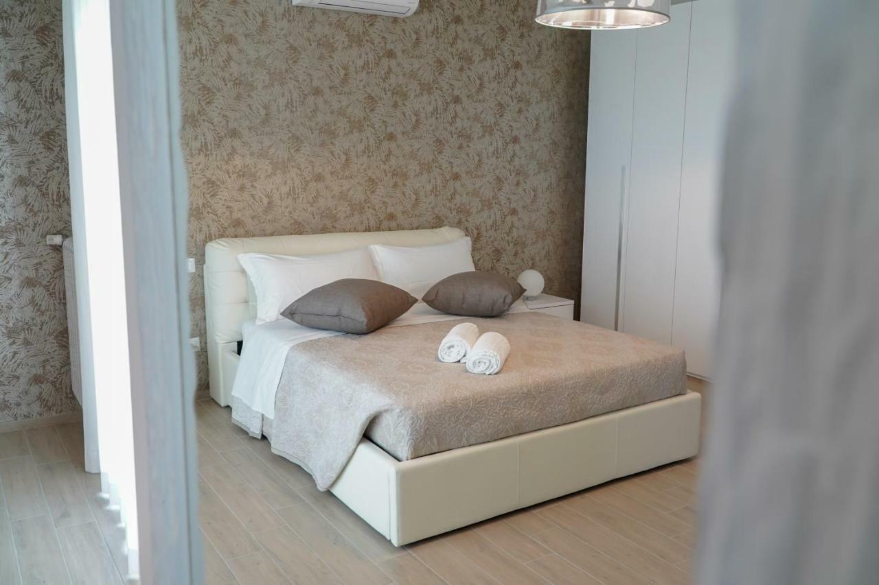 Bed and Breakfast Wojtyla Airport Барі Екстер'єр фото