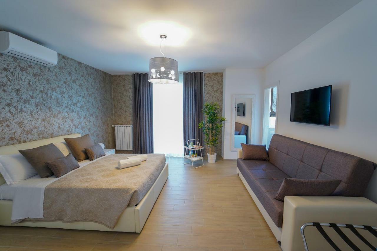 Bed and Breakfast Wojtyla Airport Барі Екстер'єр фото